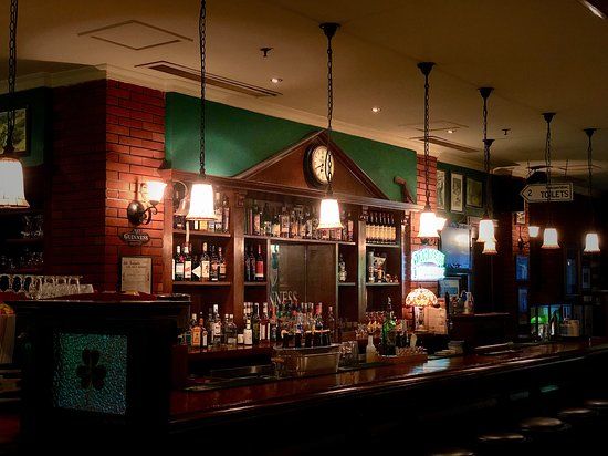 Finnegans Wake Irish Bar & The Malt Room